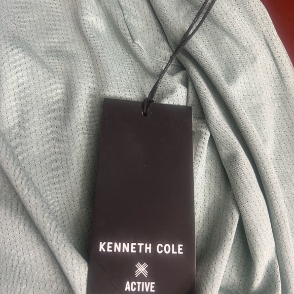 Kenneth Cole branded Soft active tee/shirt for sale for Men size Large - Picture 4 of 8